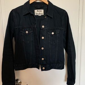 acne studios dark denim cropped jean jacket. 100% cotton, size 36 (6US)